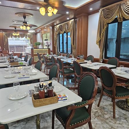 Sky Hotel Vang Vieng Extérieur photo